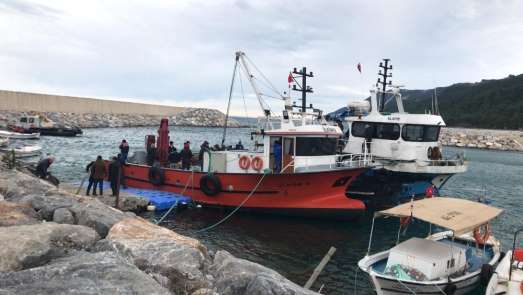 Sinop'ta tekne battı: 1 ölü, 1 kayıp