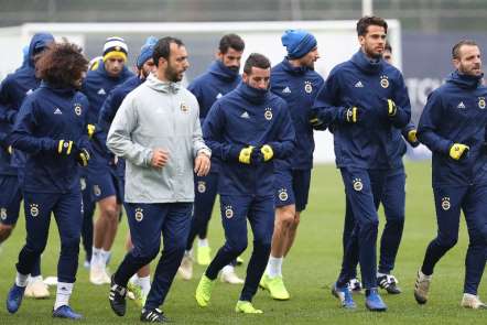 Fenerbahçe basına kapalı çalıştı
