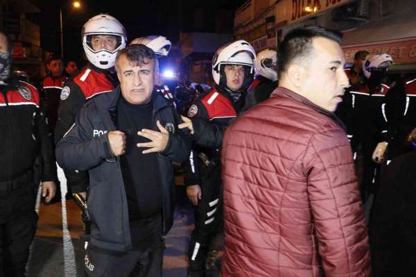 Adana'da kavgaya müdahale eden polis göğsünden bıçaklandı - Adana haber