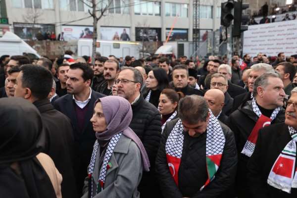 AK Partili Kasapoğlu 'Şehitlere Saygı ve Filistin'e Destek Yürüyüşü'ne katıldı