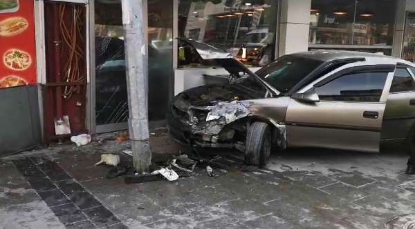 Sakarya'da yılın ilk günü feci kaza