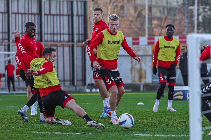 Samsunspor, yeni yılın ilk antrenmanını yaptı