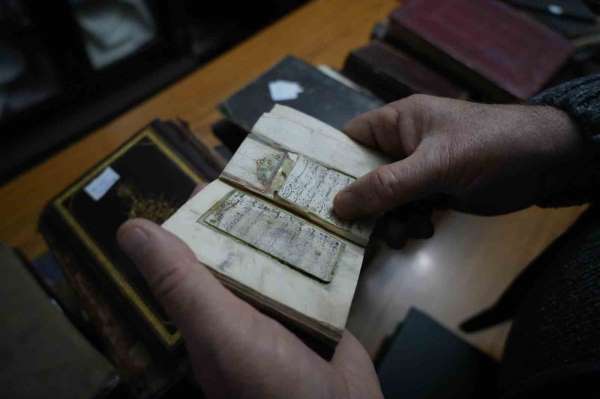 Türkiye'deki en büyük hacimli el yazması tarihi kitap müzayedesi