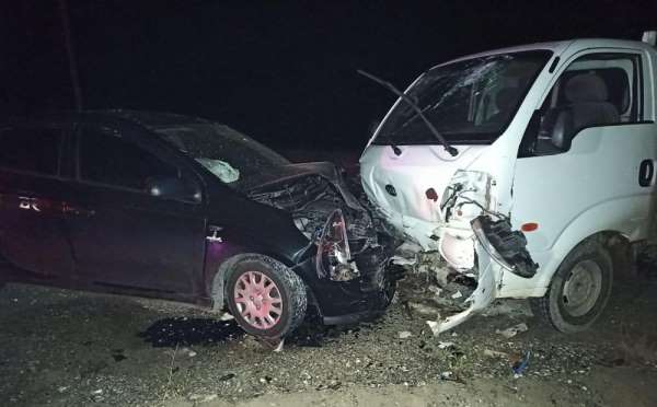 Giresun'da iki araç kafa kafaya çarpıştı: 5 yaralı 