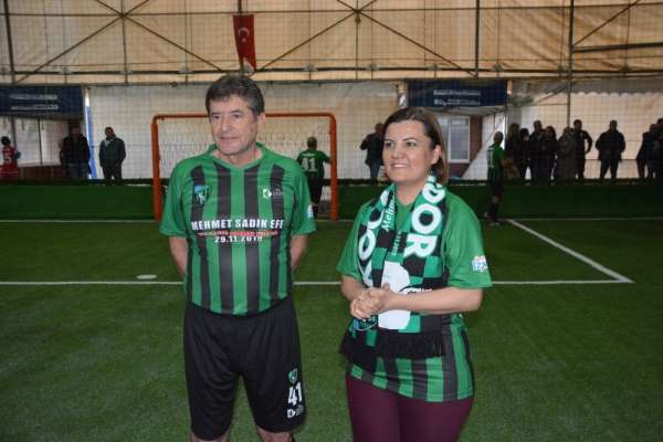 Kocaelispor'un efsane futbolcuları Efe'yi anma programında buluştu 