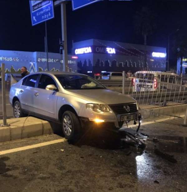 Kuşadası'nda alkollü sürücü kaza yaptı