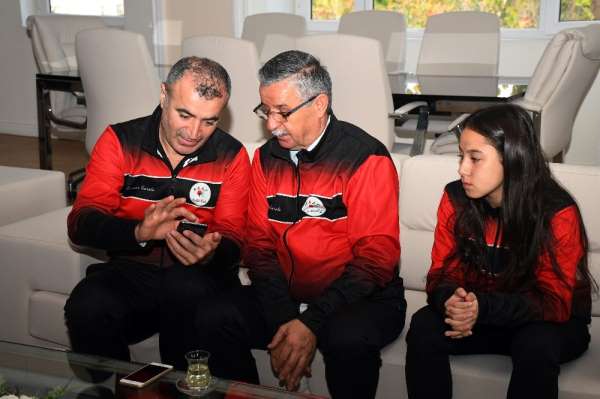 Milli karateci Özdemir'den Başkan Topaloğlu'na ziyaret 