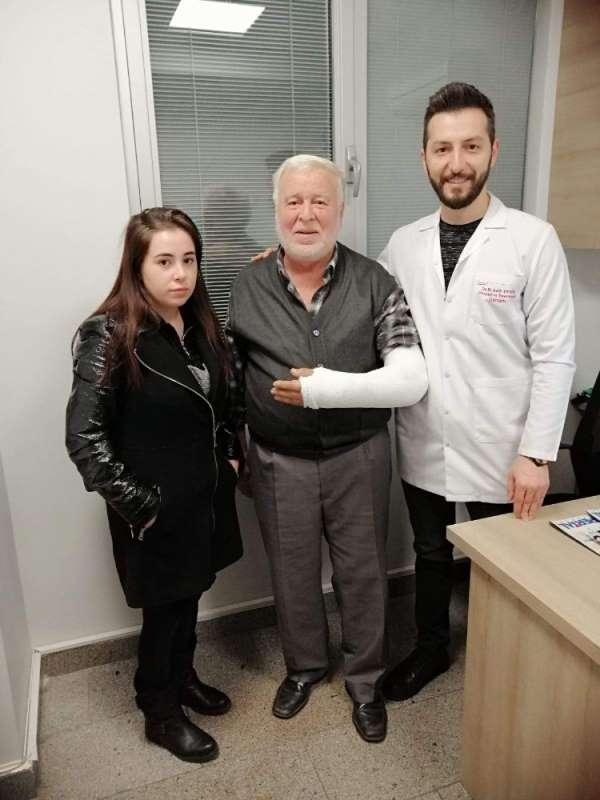 Odun keserken tendonları ve sinirleri kesilmişti şimdi...