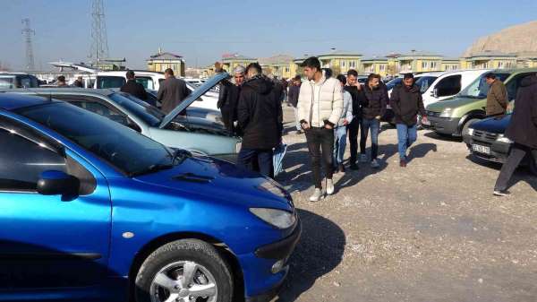Van'daki araç satıcıları: 'İkinci el araç fiyatı satıcının insafına bırakılmamalı'