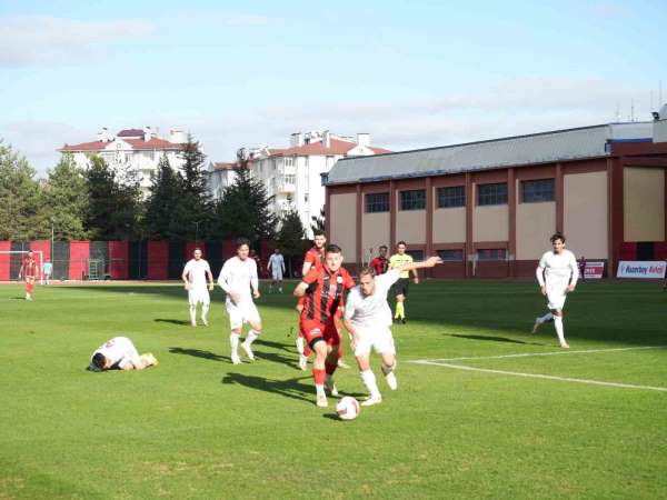 TFF 2. Lig: GMG Kastamonuspor: 3 - Karaman Futbol Kulübü: 2