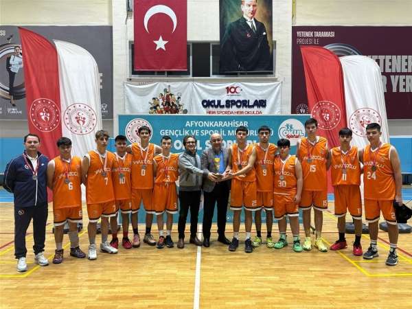 Afyonkarahisar'da genç erkekler basketbol müsabakaları sona erdi