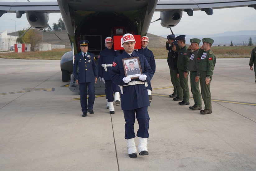Samsun, Şehit Teğmen Tunahan Dağlı'nın naaşını karşıladı