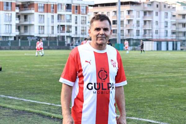 Futbolun Mike Tyson'u, 59 yaşında sahalara geri döndü