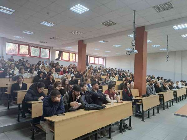 Üniversite öğrencilerine 'Eş Seçimi ve Evlilik' semineri