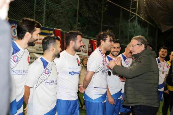 Antalya Sağlıkspor, 24. Geleneksel Futbol Turnuvası'nın şampiyonu oldu