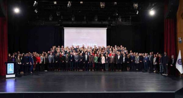 Atatürk Üniversitesi'nde bilimsel teşvik töreni düzenlendi: Başarılı Akademisyenlere ödülleri takdim edildi