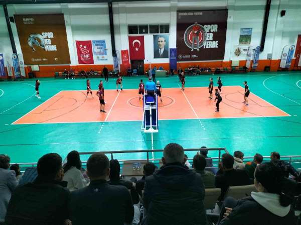 Köyceğiz'de ödüllü Voleybol Turnuvası başladı