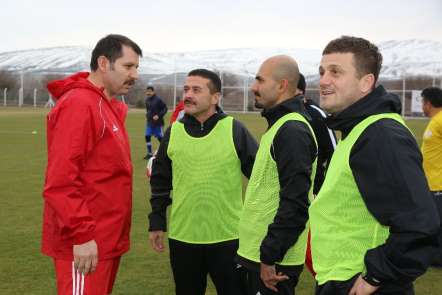 Sivasspor ile il protokolü dostluk maçı yaptı