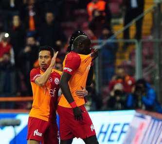 Mbaye Diagne ilk maçında fileleri havalandırdı 