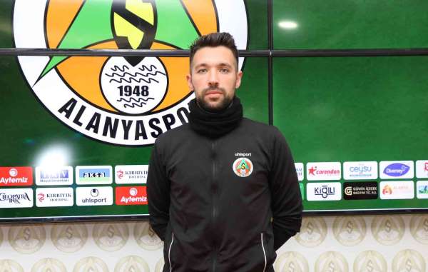 Alanyaspor Teknik Direktörü Farioli: 'Pazar günü 2 takım da zorlu bir mücadele verecek'