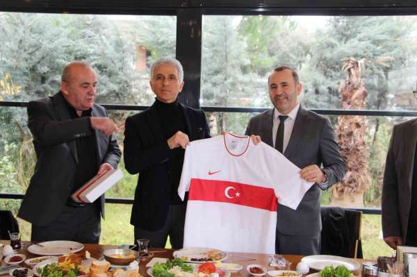 TASKK Başkanı Ali Düşmez Yalova'da spor camiasıyla buluştu
