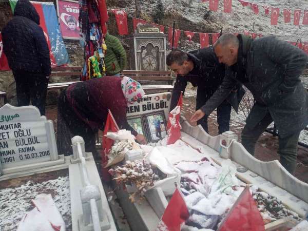 Antalyaspor Başkanı Aziz Çetin, Özkan Sümer ve şehit Eren Bülbül'ün mezarını ziyaret etti