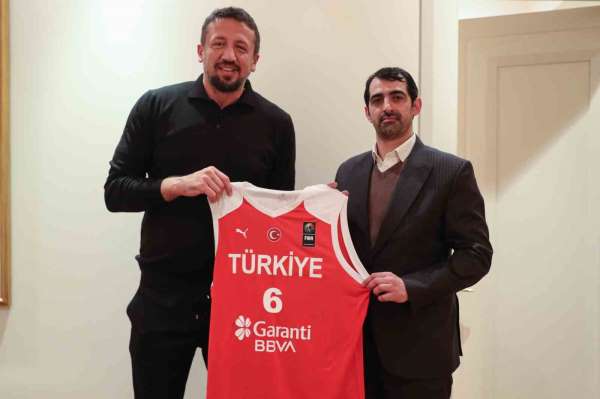 İran Basketbol Federasyonu Başkanı Daveri'den, TBF Başkanı Türkoğlu'na ziyaret