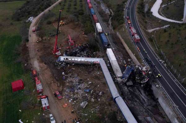 Yunanistan'daki tren kazasında can kaybı 36'ya yükseldi