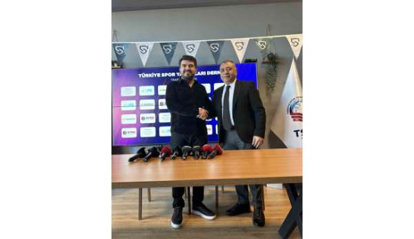 Trabzonspor ve Kayserispor yöneticileri maç öncesi dostluk mesajı verdi