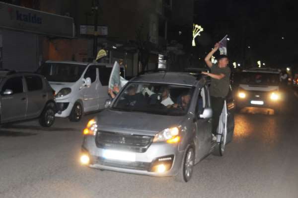 Cizre'de polis aracı kaza yaptı: 5 hafif yaralı