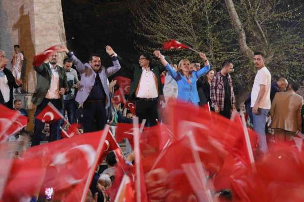 Denizli'de CHP 15, AK Parti 3 ve YRP 1 belediye kazandı