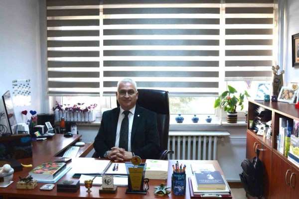Anadolu Üniversitesi öğretim üyesi Prof. Dr. Altıntaş, fitoterapi ile ilgili merak edilenleri anlattı