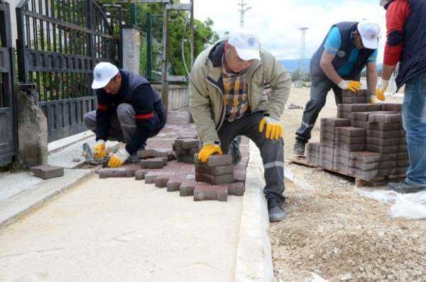 Suluova'da kaldırım çalışmaları