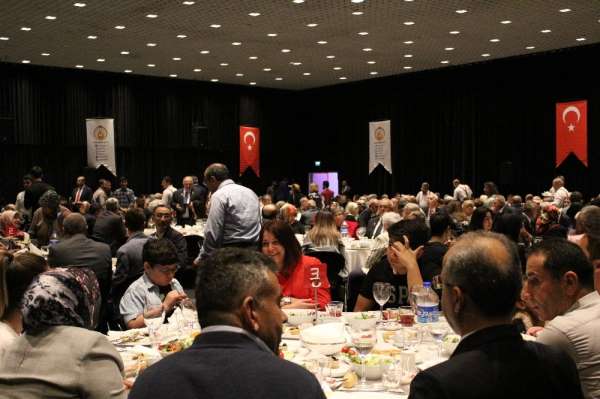 Şehit aileleri ve gaziler iftarda bir araya geldi