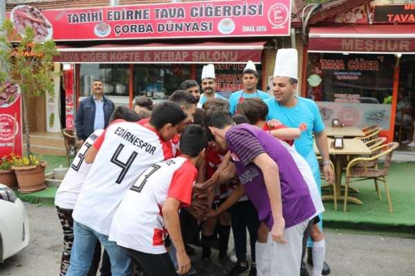 Edirne'de esnaftan genç sporculara destek