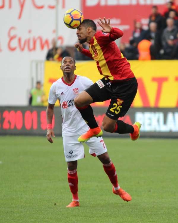 Göztepe'nin konuğu Demir Grup Sivasspor