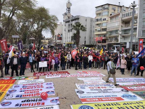 Atılan sloganlara kızan Türk-İş üyeleri 1 Mayıs kortejinden ayrıldı