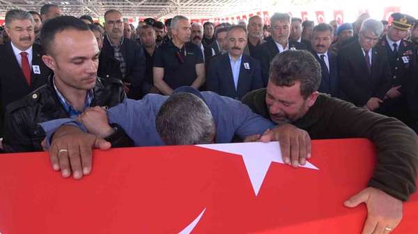 Şehit polis memuru Resul Barutçu, Osmaniye'de toprağa verildi
