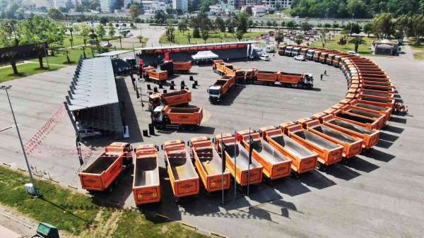 Samsun Büyükşehir Belediyesi araç filosuna 45 yeni kamyon - Samsun haber