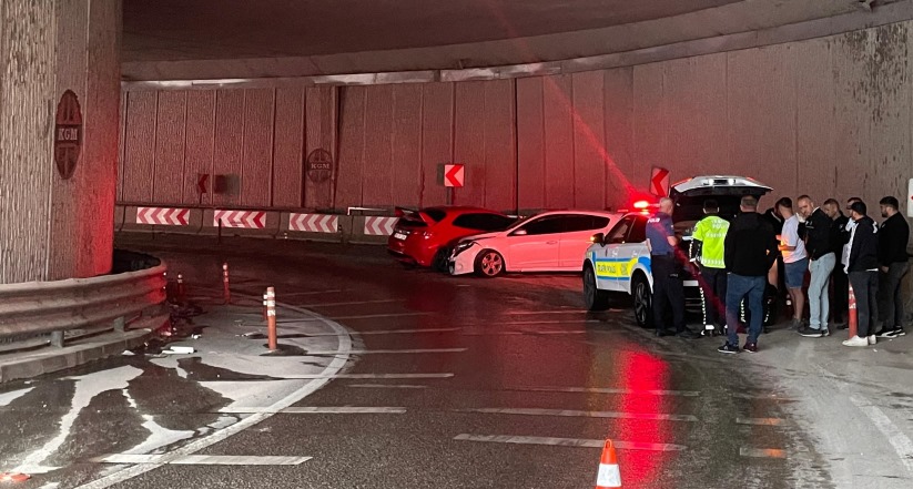 'Ucube Kavşak'ta 2 ayrı kaza: 4 yaralı