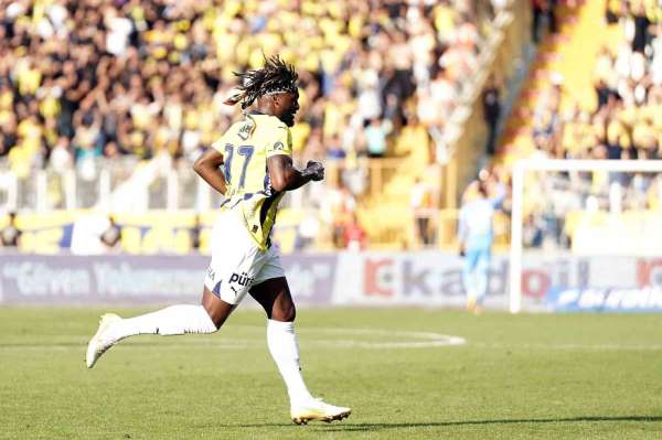 Allan Saint-Maximin: 'Fenerbahçe'nin her zaman kalbimde ayrı bir yeri olacak'