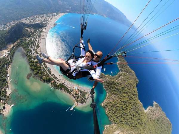 Fethiye'de 7 günde 8 bin 435 kişi yamaç paraşütü yaptı