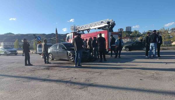 Van Özalp'te zincirleme kaza: 4 yaralı