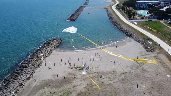 Türkiye'nin dört bir yanından gelen gençlere beş yıldızlı otel gibi kamp