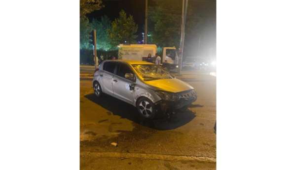 Elazığ'da ehliyetsiz sürücü kaza yaptı: 2 yaralı