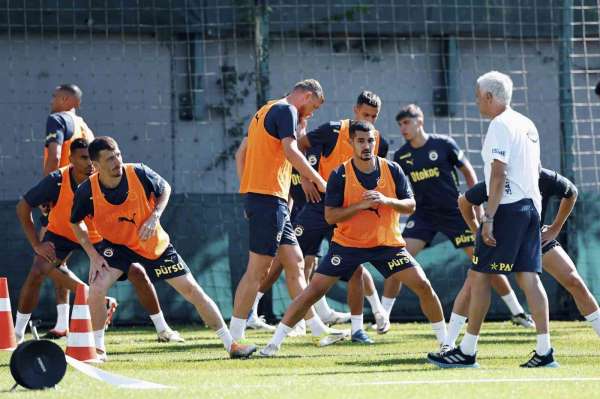 Fenerbahçe'de, yeni sezon hazırlıkları sürüyor
