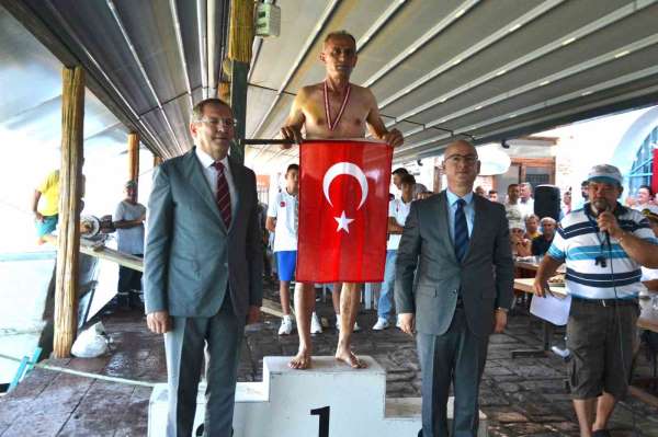Ayvalık'ta 99. Denizcilik ve Kabotaj Bayramı coşkuyla kutlandı