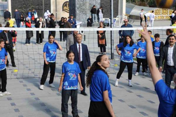 Bayburt'ta Yaz Spor Okulları'nın açılışı yapıldı
