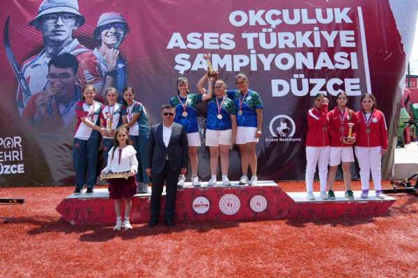 Düzce'de Okçuluk Şöleni İlk Gün Müsabakaları Sona Erdi