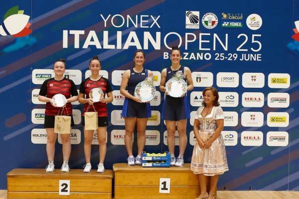 Erzincan badminton takımı İtalya'dan madalya ile döndü